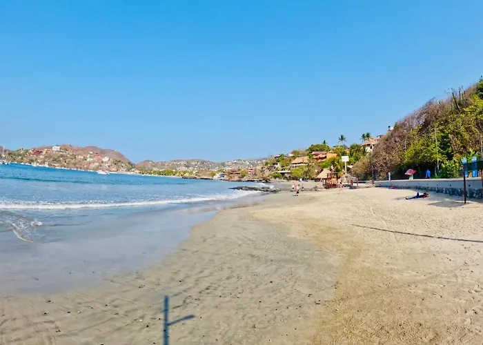 Casa De Ali: Located On The Beach!