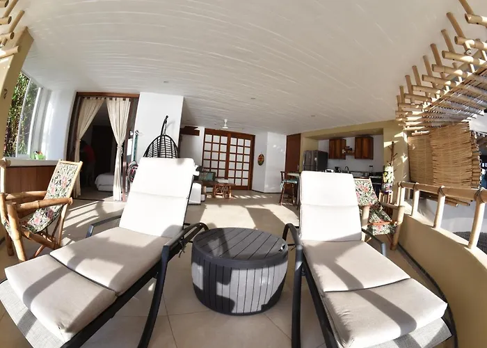 Casa De Ali: Located On The Beach! * Zihuatanejo