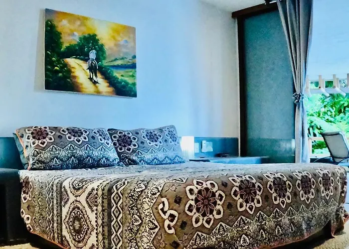 Casa De Ali: Located On The Beach! Zihuatanejo