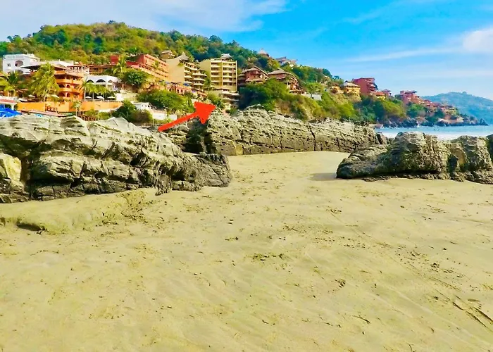 Casa De Ali: Located On The Beach! Apartment Zihuatanejo