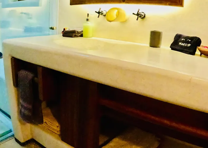 Casa De Ali: Located On The Beach! Apartment Zihuatanejo