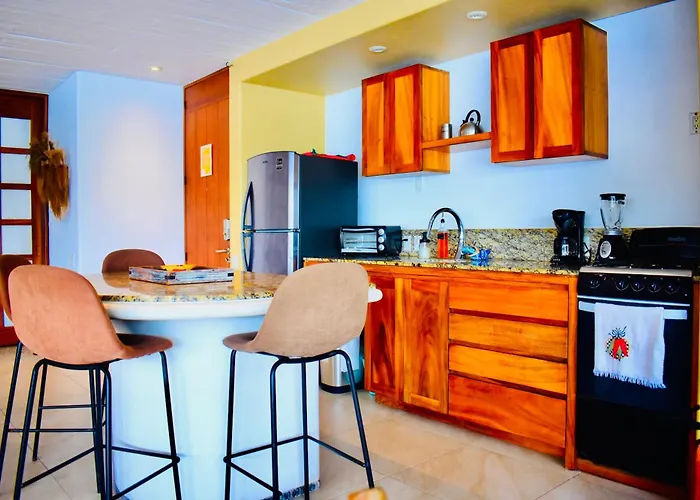 Casa De Ali: Located On The Beach! * Zihuatanejo